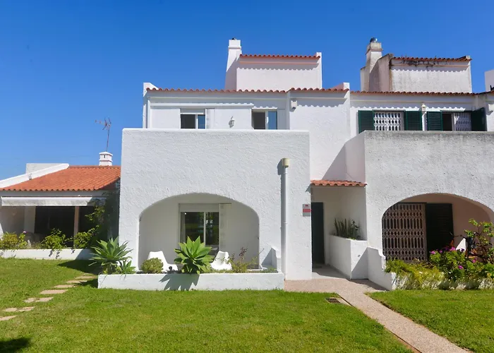 Cove - In Complex Only 5 Minutes From The Marina Of Vilamoura 빌라