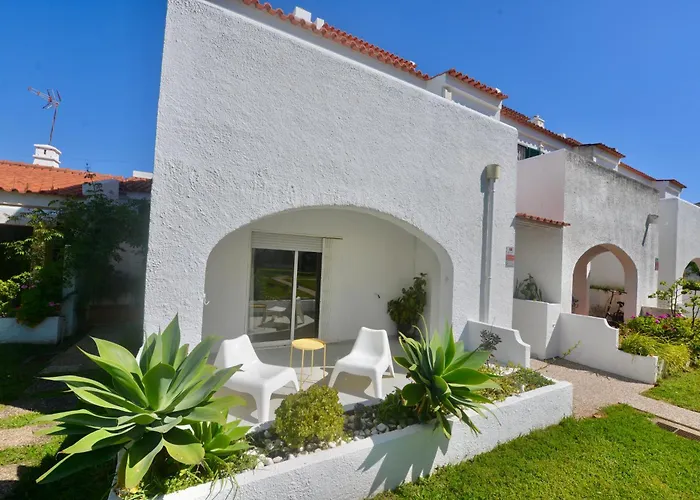 Cove - In Complex Only 5 Minutes From The Marina Of Vilamoura Villa Quarteira