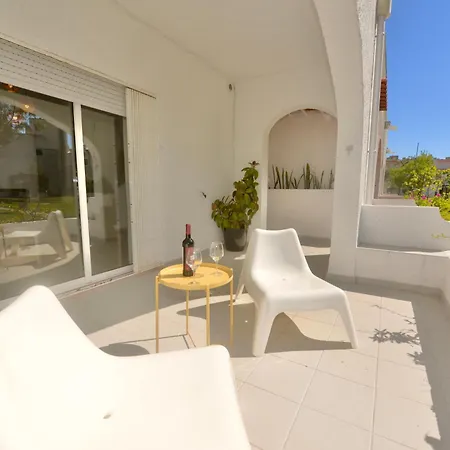 Villa Cove - In Complex Only 5 Minutes From The Marina Of Vilamoura Quarteira