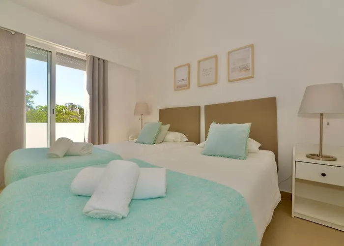 Villa Cove - In Complex Only 5 Minutes From The Marina Of Vilamoura *