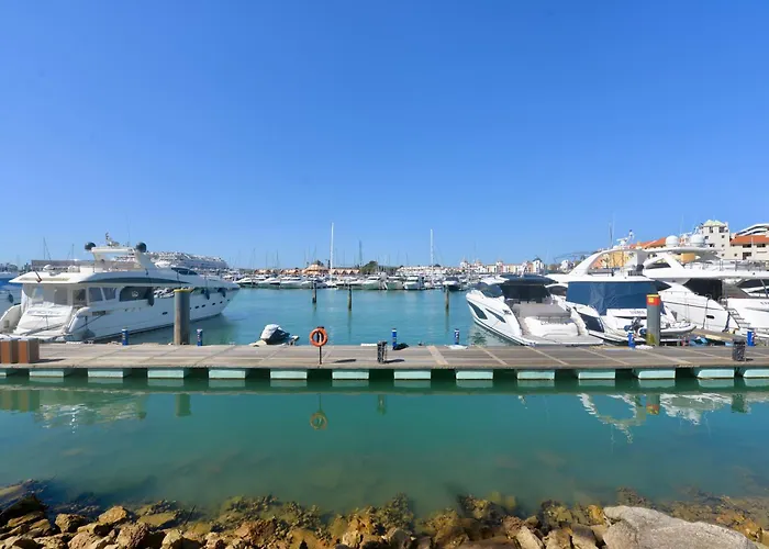 Cove - In Complex Only 5 Minutes From The Marina Of Vilamoura Villa *